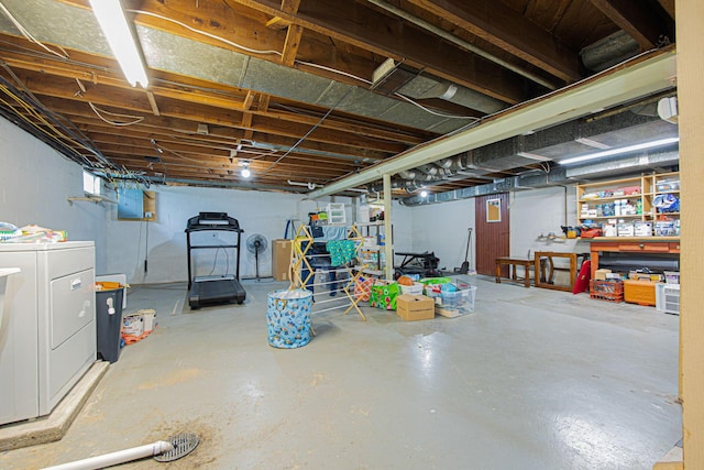 335 Letchworth Ave, Columbus, OH 43204 - unfinished below grade area with washer / clothes dryer