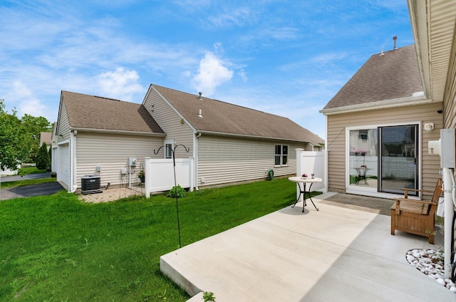 5595 Marshfield Dr, Westerville, OH 43081 - rear view of property with a patio and a shingled roof