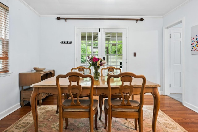 208 S Stanwood Rd, Bexley, OH 43209 - dining area with crown molding and wood finished floors