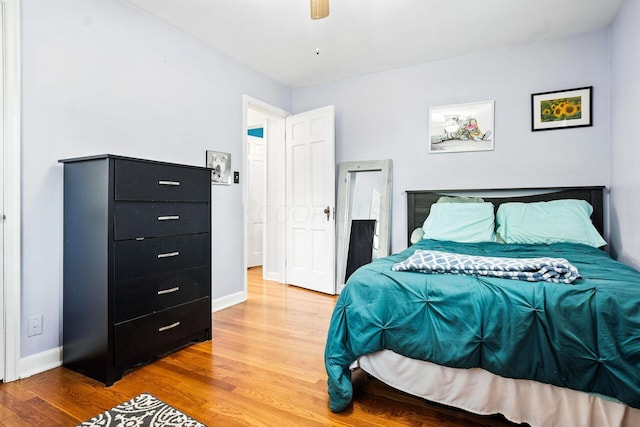 208 S Stanwood Rd, Bexley, OH 43209 - bedroom with light wood-type flooring and a ceiling fan