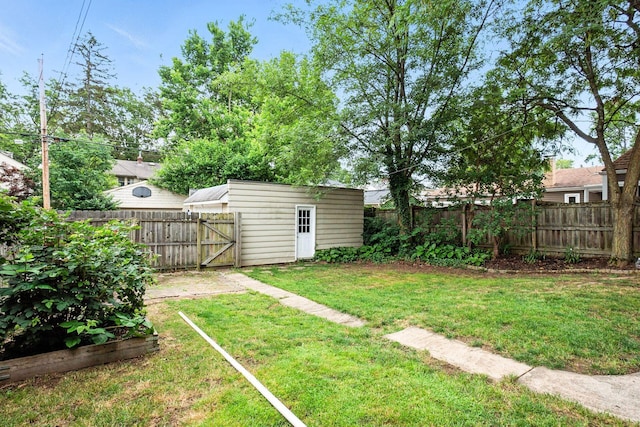 208 S Stanwood Rd, Bexley, OH 43209 - fenced backyard featuring a garden and a storage shed