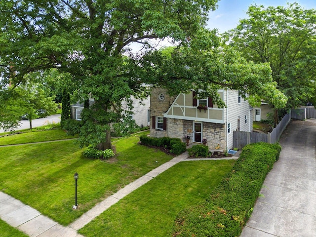 208 S Stanwood Rd, Bexley, OH 43209 - view of front of home with stone siding