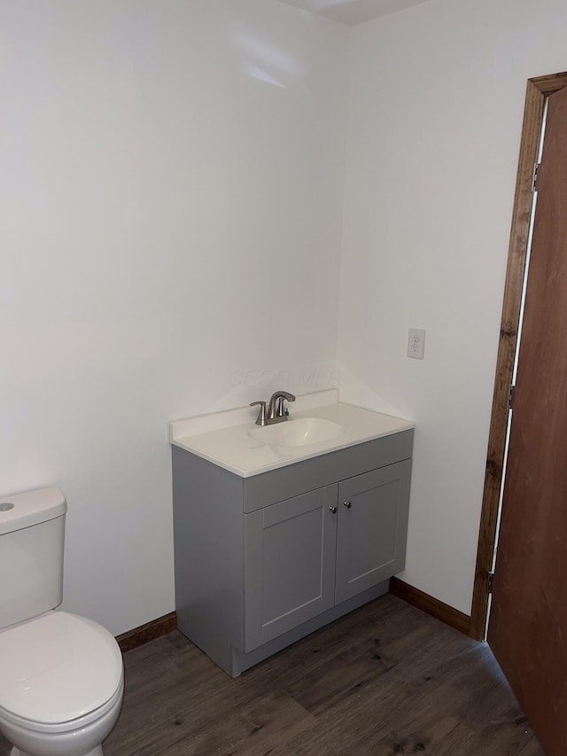 623 Glencroft Ave, Chillicothe, OH 45601 - bathroom featuring vanity and wood finished floors