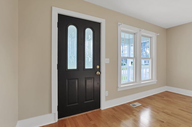 156 E Postal Ave, Newark, OH 43055 - entrance foyer featuring light wood-style flooring and baseboards