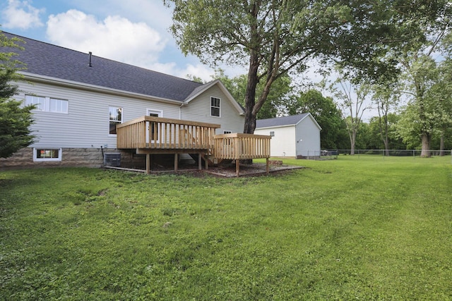156 E Postal Ave, Newark, OH 43055 - back of house with a deck and a shingled roof