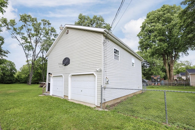 156 E Postal Ave, Newark, OH 43055 - view of garage