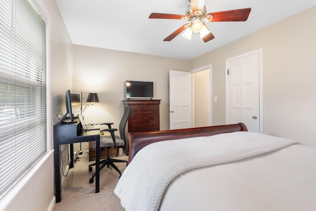 2222 Harwitch Rd, Columbus, OH 43221 - carpeted bedroom with an office area and a ceiling fan