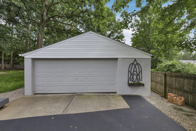 5252 Roche Pl, Columbus, OH 43229 - view of detached garage