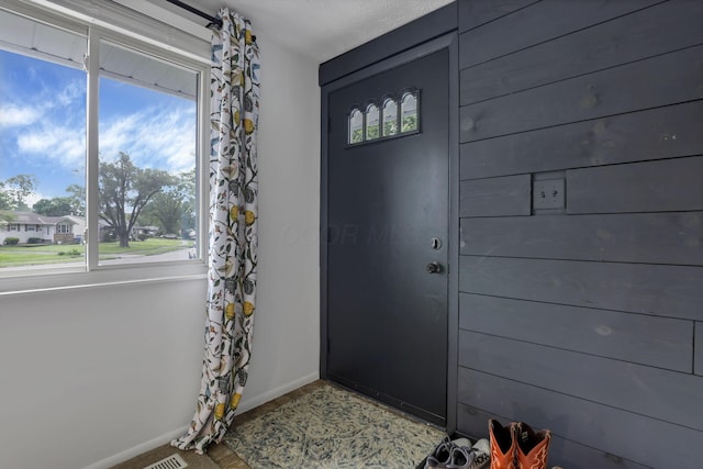 5252 Roche Pl, Columbus, OH 43229 - entrance foyer featuring baseboards