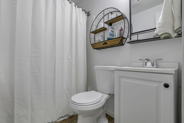 5252 Roche Pl, Columbus, OH 43229 - full bath with vanity and a shower with curtain