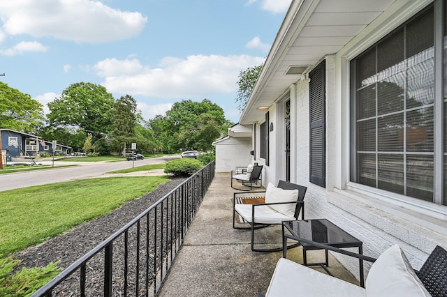 2361 Middlesex Rd, Upper Arlington, OH 43220 - view of patio / terrace