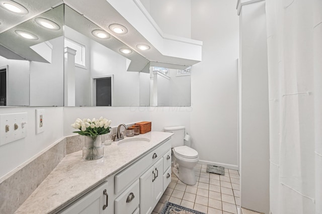 2361 Middlesex Rd, Upper Arlington, OH 43220 - full bathroom featuring vanity, tile patterned floors, and curtained shower