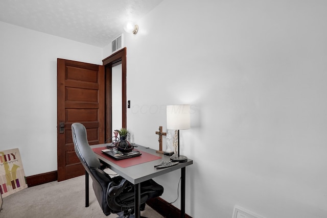 629 E Chestnut St, Lancaster, OH 43130 - office space featuring light colored carpet and a textured ceiling
