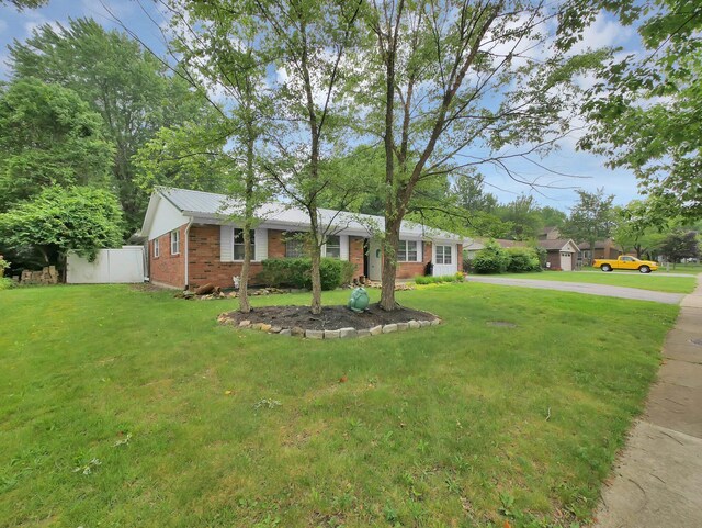 800 Spring Rd S, Westerville, OH 43081 - ranch-style house featuring brick siding and a metal roof