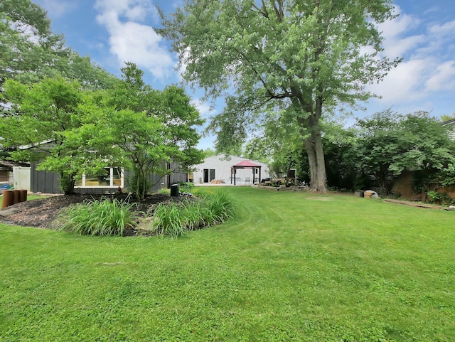800 Spring Rd S, Westerville, OH 43081 - view of green lawn with a gazebo