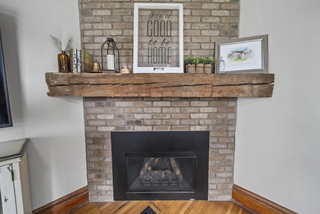 94 W Waterloo St, Canal Winchester, OH 43110 - detailed view of a fireplace and wood finished floors