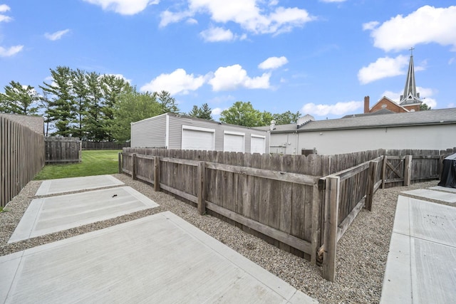 94 W Waterloo St, Canal Winchester, OH 43110 - fenced backyard featuring a patio area