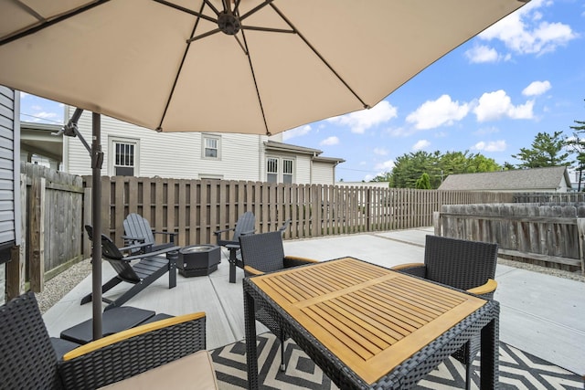 94 W Waterloo St, Canal Winchester, OH 43110 - view of patio with a fire pit and outdoor dining area