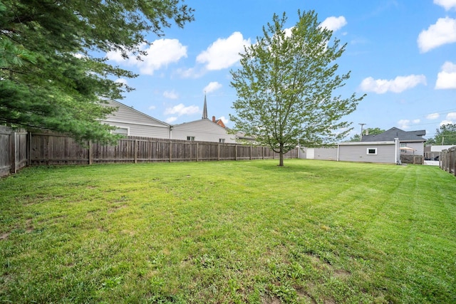 94 W Waterloo St, Canal Winchester, OH 43110 - view of fenced backyard