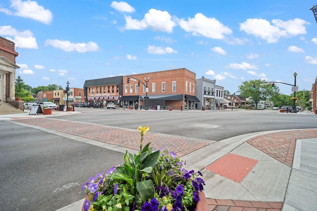 94 W Waterloo St, Canal Winchester, OH 43110 - view of asphalt street with street lighting, sidewalks, and curbs