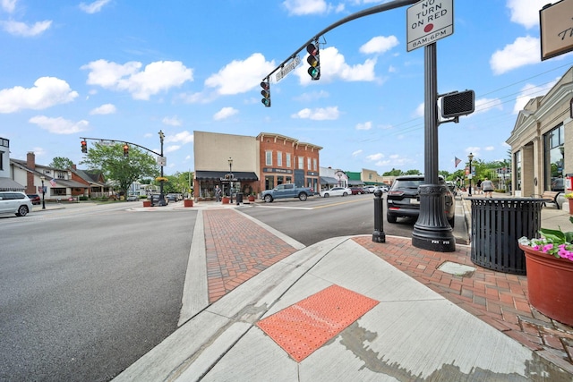 94 W Waterloo St, Canal Winchester, OH 43110 - view of asphalt street with traffic lights, sidewalks, and street lighting