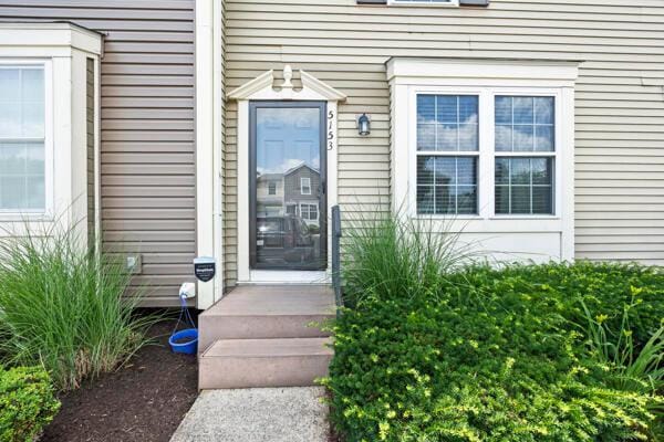 5153 Singleton Dr Unit 44B, Hilliard, OH 43026 - doorway to property