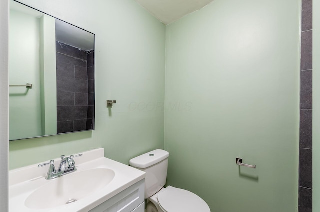 786 Ann St, Columbus, OH 43206 - bathroom with toilet and vanity