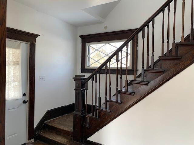 86 Curtis Ave, Newark, OH 43055 - stairs with baseboards