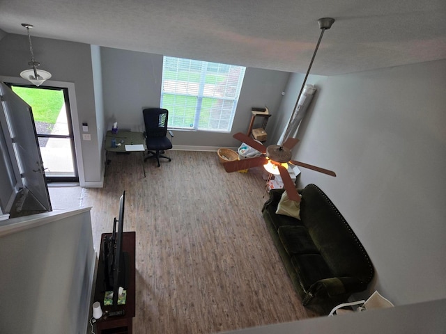 91 Neptune Ave, Newark, OH 43055 - living room with wood finished floors