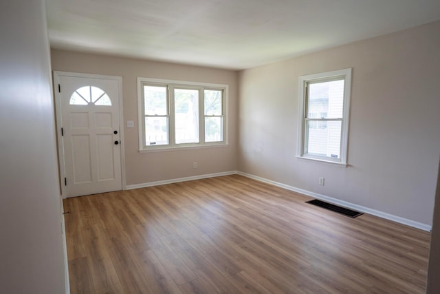 1326 E 19th Ave, Columbus, OH 43211 - foyer with wood finished floors