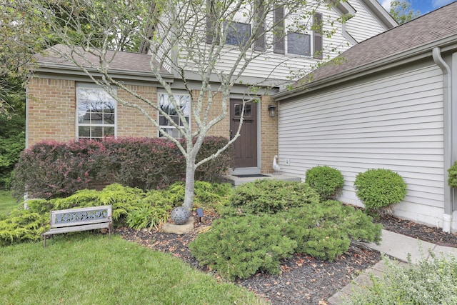437 Barrington Rdg, Pataskala, OH 43062 - entrance to property with brick siding and roof with shingles