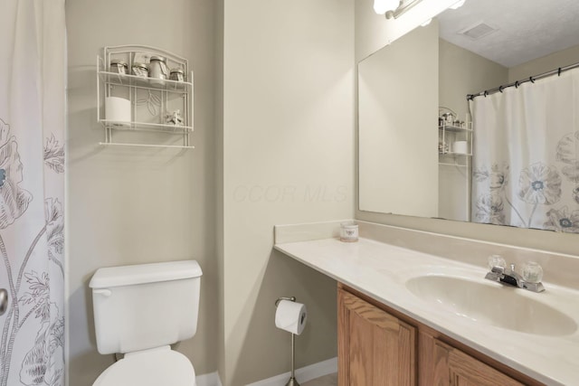 437 Barrington Rdg, Pataskala, OH 43062 - bathroom featuring vanity and a shower with shower curtain