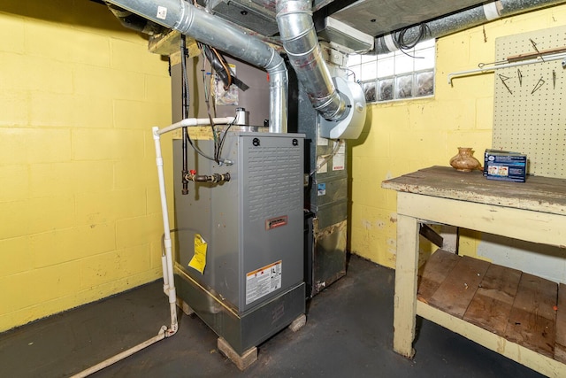 670 Greenwich St, Worthington, OH 43085 - utilities featuring heating unit