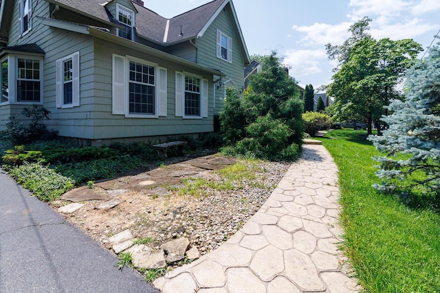 670 Greenwich St, Worthington, OH 43085 - view of side of property