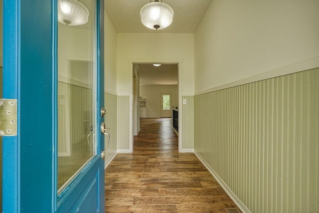 3663 Cedar Hill Rd NW, Canal Winchester, OH 43110 - hallway featuring wood finished floors and a wainscoted wall