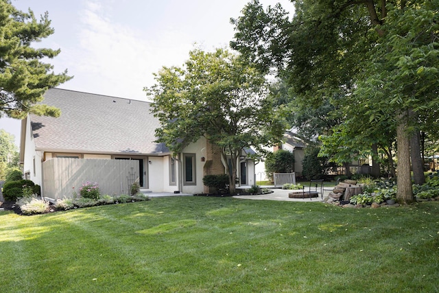 833 Moon Glow Ct, Columbus, OH 43230 - view of yard