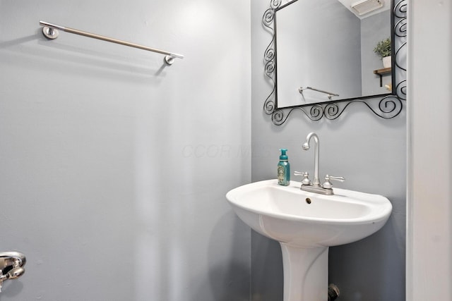 1126 Welwyn Dr, Westerville, OH 43081 - view of bathroom