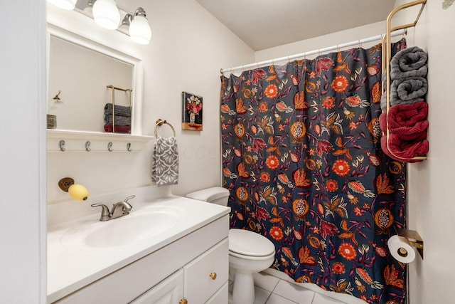 249 E Kossuth St Unit E, Columbus, OH 43206 - full bath with vanity, tile patterned flooring, and curtained shower