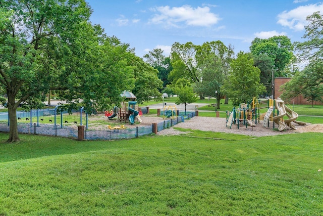 249 E Kossuth St Unit E, Columbus, OH 43206 - view of community jungle gym