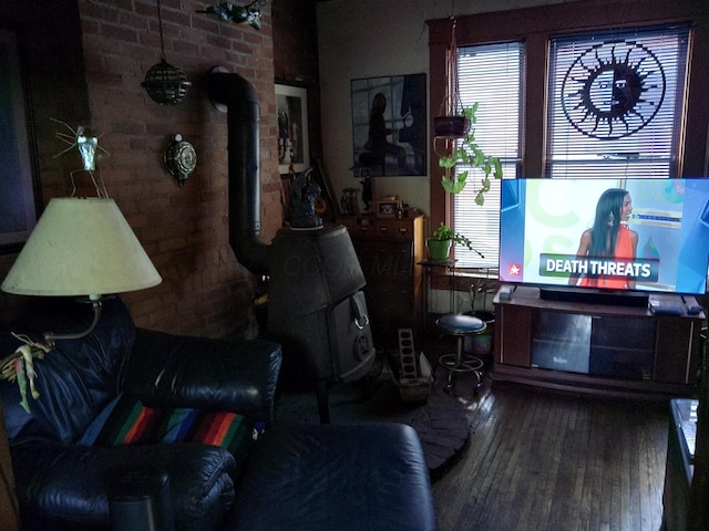867-871 Delaware Ave, Columbus, OH 43215 - living room with wood finished floors and a ceiling fan