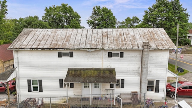 8 S Main St, Ashland, OH 44805 - back of house featuring a fenced front yard