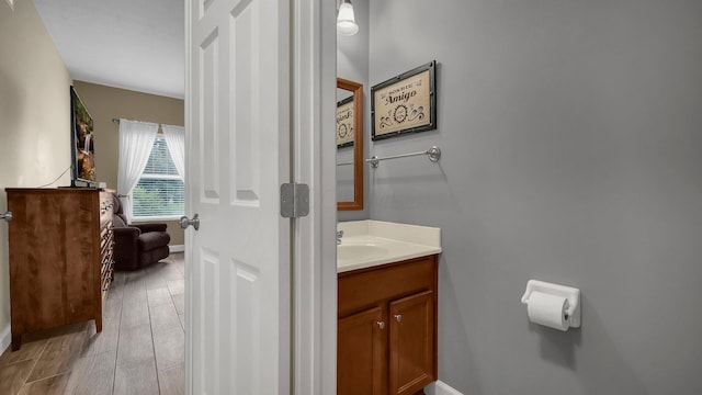6229 Janes Way, Hilliard, OH 43026 - bathroom with vanity and baseboards