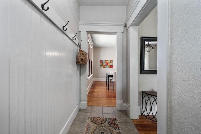 336 E Kossuth St, Columbus, OH 43206 - corridor with tile patterned floors and baseboards