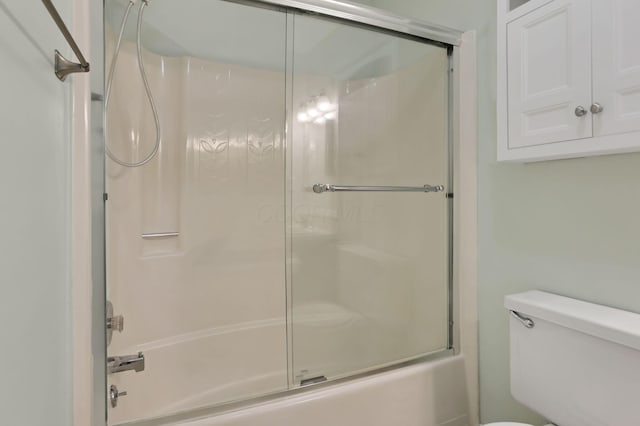 7607-7609 Penwood Pl, Columbus, OH 43235 - full bathroom featuring shower / bath combination with glass door and toilet