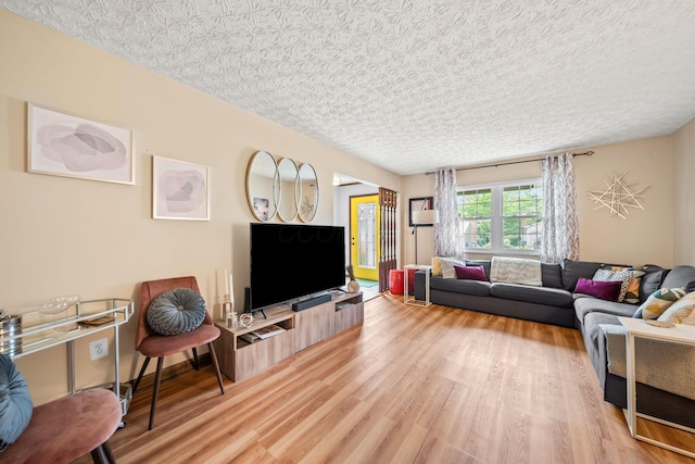 505 Tresham Rd, Columbus, OH 43230 - living area featuring light wood-style floors