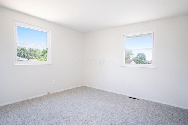 3879 Lynward Rd, Columbus, OH 43228 - unfurnished room with carpet flooring and baseboards
