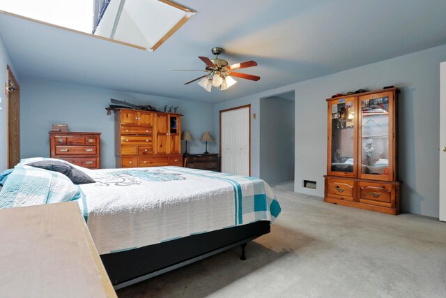 5255 State Route 138, Circleville, OH 43113 - bedroom with light carpet and ceiling fan