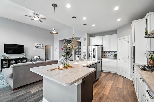 618 Ludham Trl, Pickerington, OH 43147 - kitchen with appliances with stainless steel finishes, ceiling fan, dark wood finished floors, light countertops, and recessed lighting