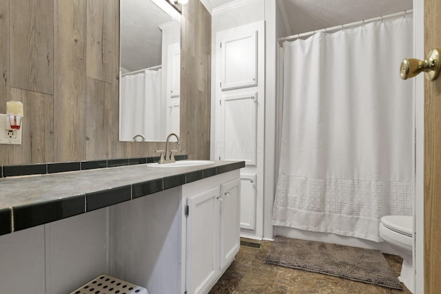 6471 Graham Rd, Mount Vernon, OH 43050 - bathroom featuring vanity and a textured ceiling