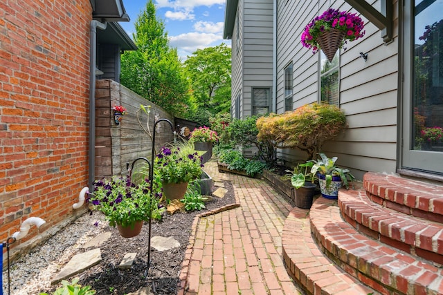117 E Frankfort St, Columbus, OH 43206 - view of patio